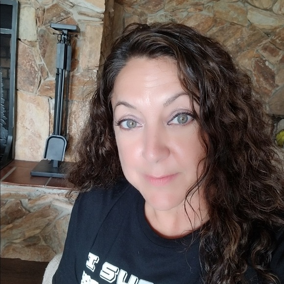 Meet your Posher, Pamela - Picture 3 of 3